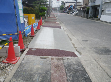 歩道の切り下げ工事完成