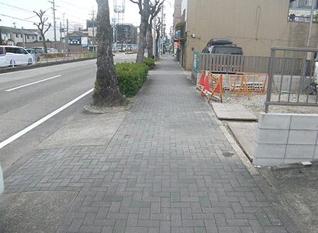 歩道の切り下げ工事